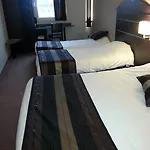 Akena Hotel 3*