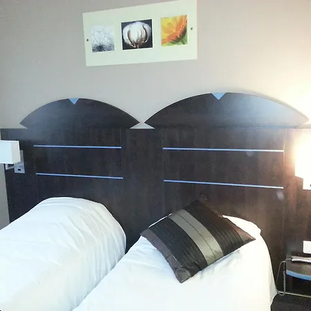Akena City Hotel