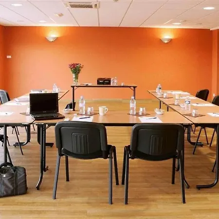 Akena Cambrai Hotel 3*