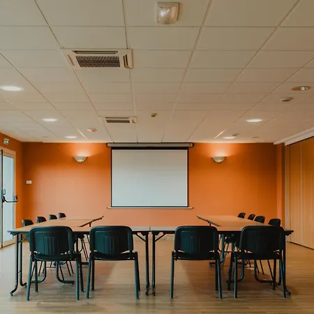 Hotel Akena Cambrai 3*