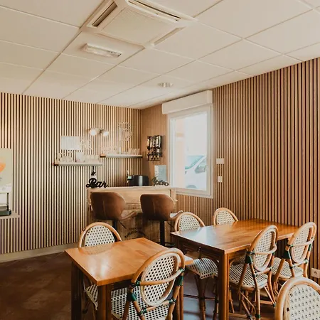 酒店 Akena Cambrai 科德里