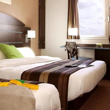 Hotel Akena City 3*